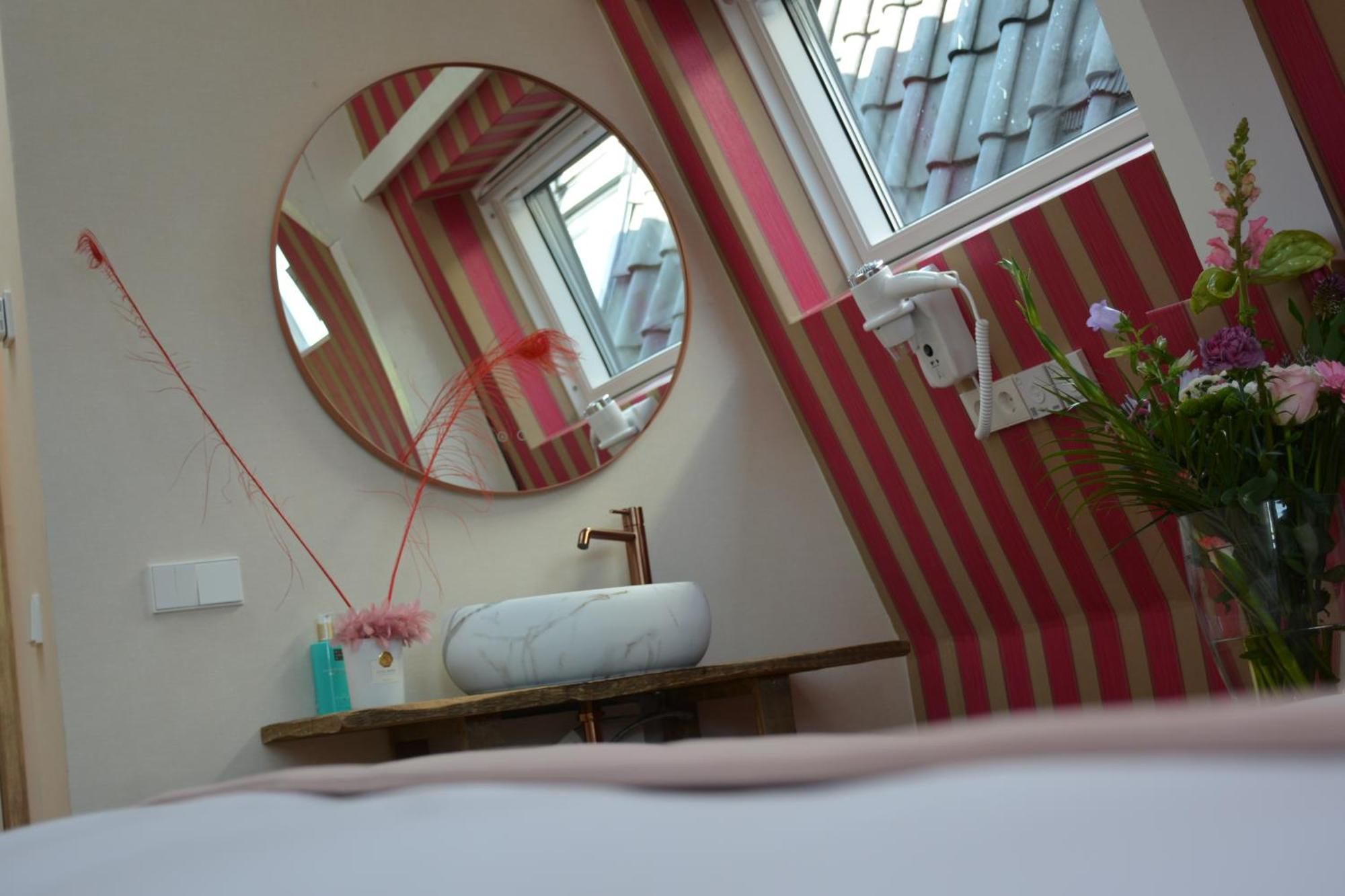 The If Boutique Hotel Amsterdam Exterior photo